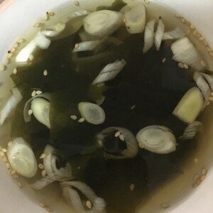ワカメと長ねぎの簡単コンソメスープ レシピ 作り方 By はなまる子 楽天レシピ ワカメと長ねぎの簡単コンソメスープ レシピ 作り方 By はなまる子 楽天レシピ